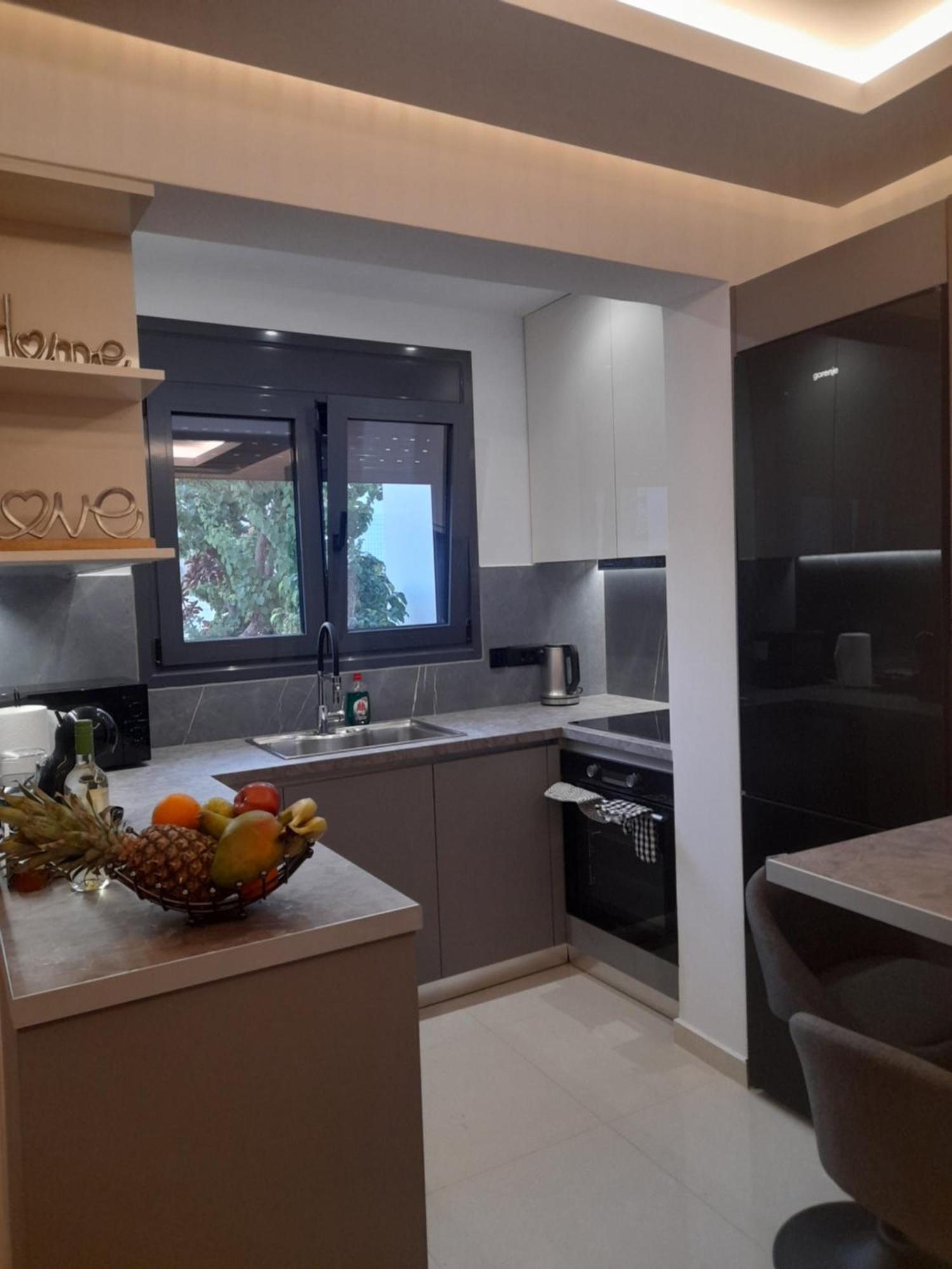 Prifti Luxury Apartment Faliráki Szoba fotó